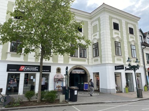 Office in Tulln, Politischer Bezirk Tulln