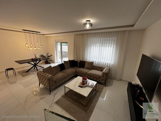 Casa di lusso a Gänserndorf, Politischer Bezirk Gänserndorf