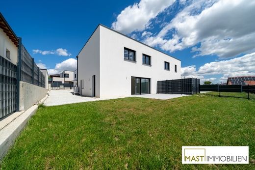 Luxus-Haus in Wolkersdorf im Weinviertel, Politischer Bezirk Mistelbach