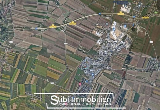 Land in Gerasdorf bei Wien, Politischer Bezirk Korneuburg