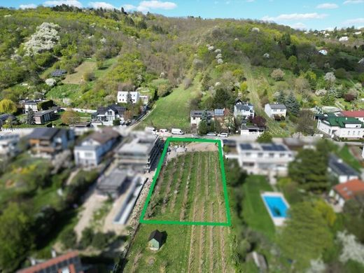 Land in Langenzersdorf, Politischer Bezirk Korneuburg