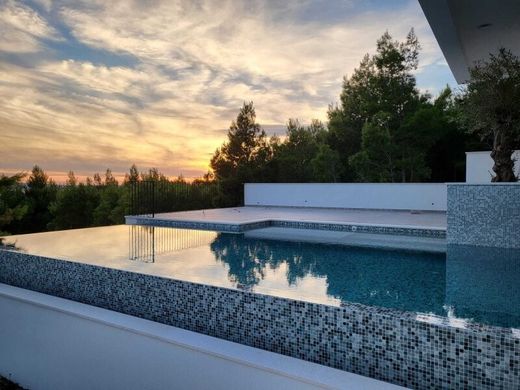 ‏בתי יוקרה ב  Dugi Rat, Dugi Rat Općina