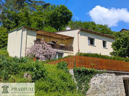 Maison de luxe à Baden, Politischer Bezirk Baden