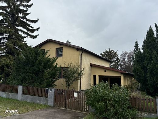 Luxury home in Kottingbrunn, Politischer Bezirk Baden