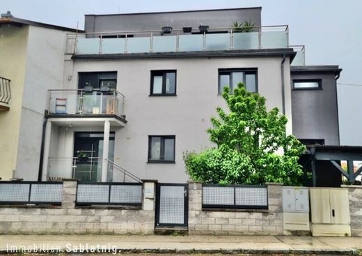 Maison de luxe à Moosbrunn, Politischer Bezirk Bruck an der Leitha
