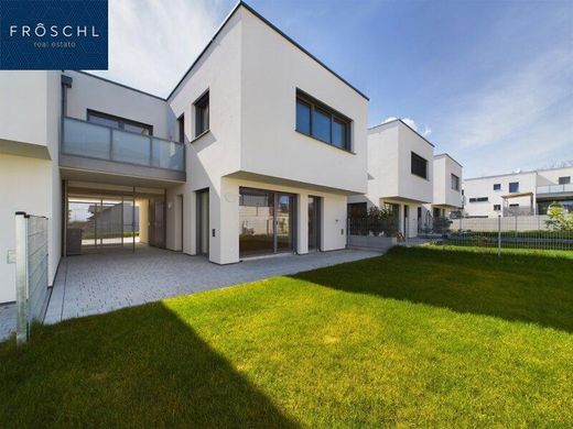 Luxe woning in Wolkersdorf im Weinviertel, Politischer Bezirk Mistelbach