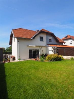 Элитный дом, Kottingbrunn, Politischer Bezirk Baden