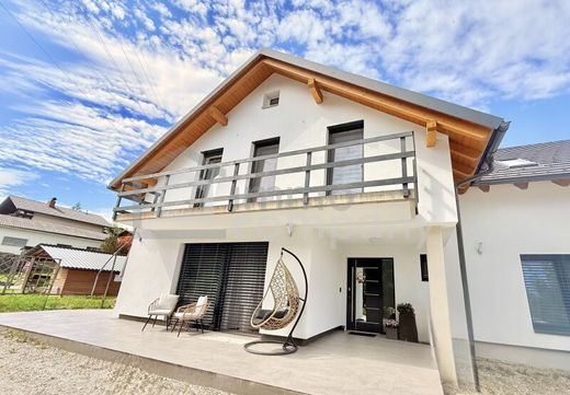 豪宅  Sankt Barbara im Mürztal, Politischer Bezirk Bruck-Mürzzuschlag