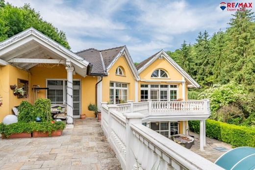 Luxury home in Langenstein, Politischer Bezirk Perg