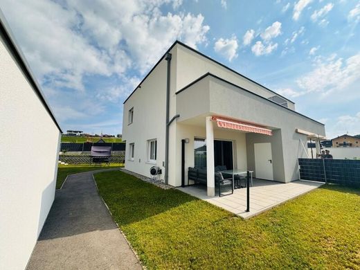 Luxe woning in Kirchberg bei Mattighofen, Politischer Bezirk Braunau am Inn