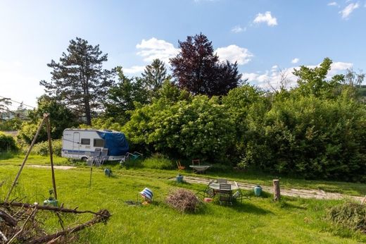 Land in Klosterneuburg, Politischer Bezirk Tulln