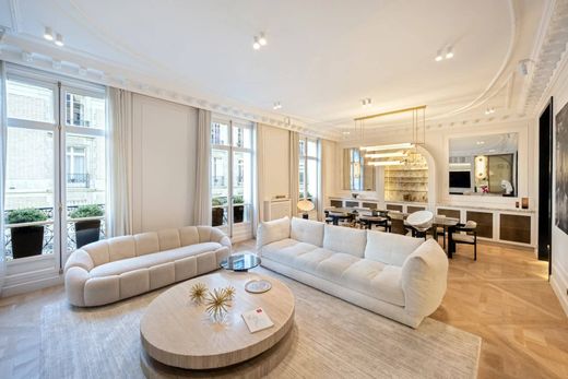 Apartment / Etagenwohnung in Paris, Île-de-France