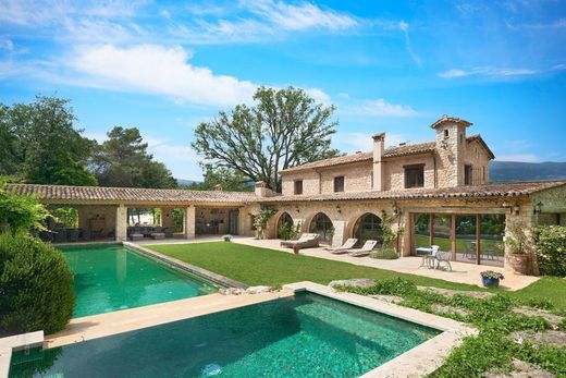 Castillo en Roquefort-les-Pins, Alpes Marítimos