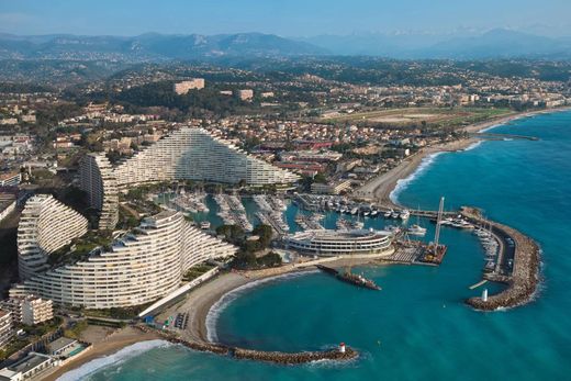 Piso / Apartamento en Villeneuve-Loubet, Alpes Marítimos