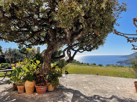 Villa in Théoule-sur-Mer, Alpes-Maritimes