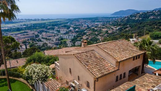 Villa in Mandelieu-la-Napoule, Alpes-Maritimes