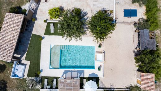 Вилла, Mouriès, Bouches-du-Rhône