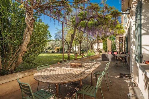 Villa in L'Isle-sur-la-Sorgue, Vaucluse