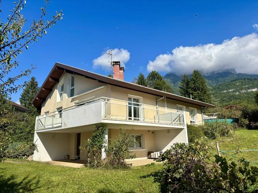 Villa in Talloires, Haute-Savoie