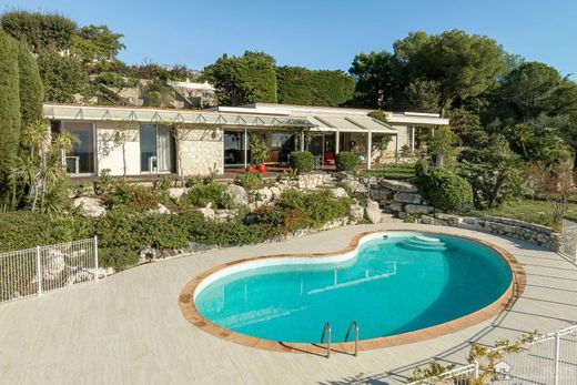 Villa in Châteauneuf-Grasse, Alpes-Maritimes
