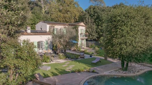 Roquefort-les-Pins, Alpes-Maritimesのヴィラ