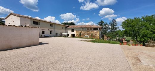 Villa in Saint-Amour-Bellevue, Saône-et-Loire