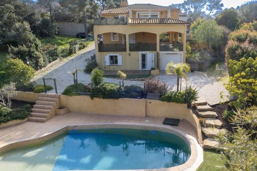 Villa in Six-Fours-les-Plages, Var