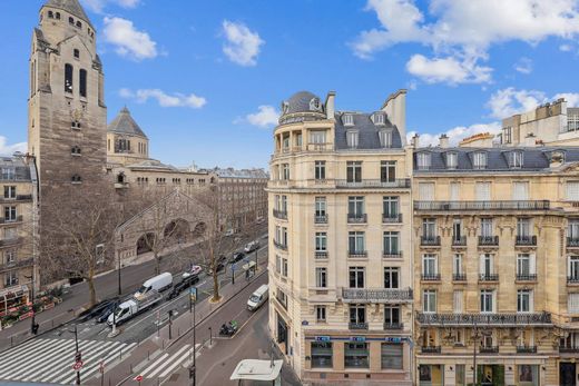 Apartment in Monceau, Courcelles, Ternes, Paris