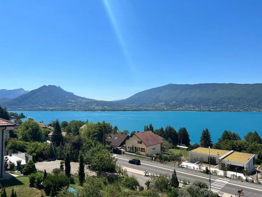 Piso / Apartamento en Veyrier-du-Lac, Alta Saboya