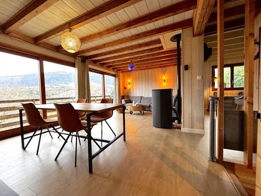 Chalet in Saint-Jorioz, Haute-Savoie