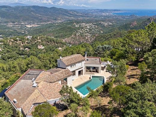 Villa en Les Adrets-de-l'Estérel, Var