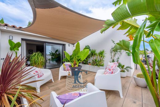 Sanary-sur-Mer, Varのアパートメント