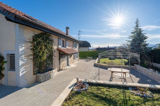 Villa in Messery, Haute-Savoie