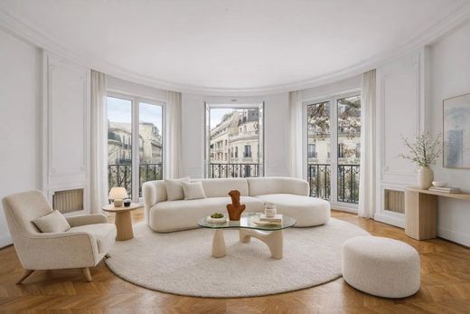 Apartment in Paris, Île-de-France