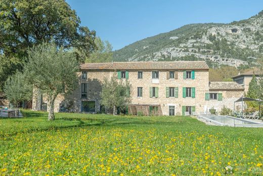 Villa in L'Isle-sur-la-Sorgue, Vaucluse