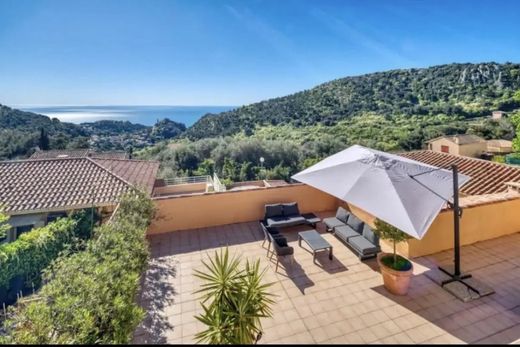 Èze, Alpes-Maritimesのアパートメント