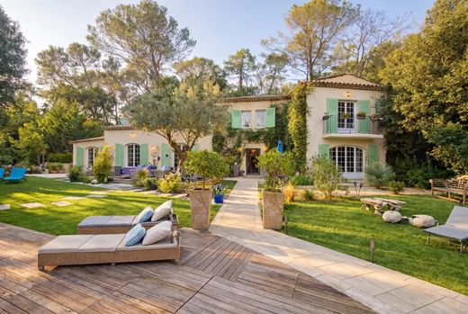 Villa en Roquefort-les-Pins, Alpes Marítimos