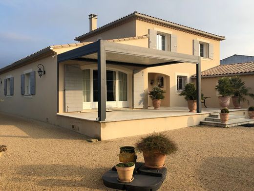 Villa in Branoux-les-Taillades, Gard