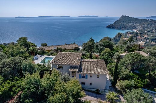 Villa a Rayol-Canadel-sur-Mer, Var