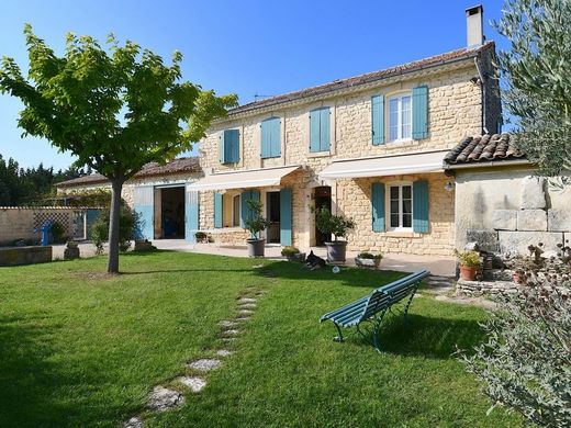 Pernes Les Fontaines Immobilier De Luxe Et Villas En Vente Proprietes De Prestige A Pernes Les Fontaines Luxuryestate Com