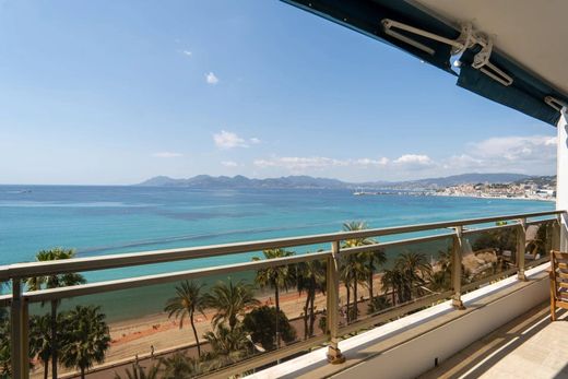 Apartment / Etagenwohnung in Cannes, Alpes-Maritimes
