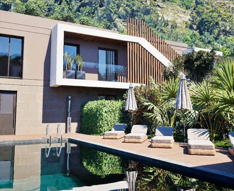 Apartment in Èze, Alpes-Maritimes