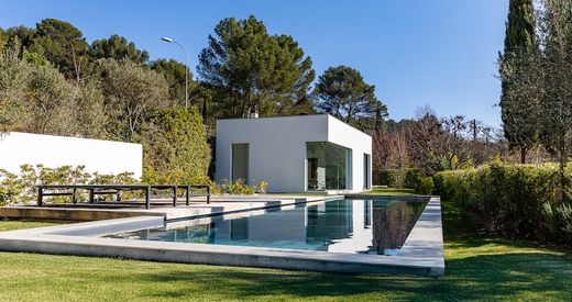 Villa in Le Tholonet, Bouches-du-Rhône