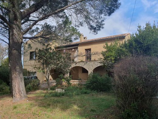 Villa , Gard