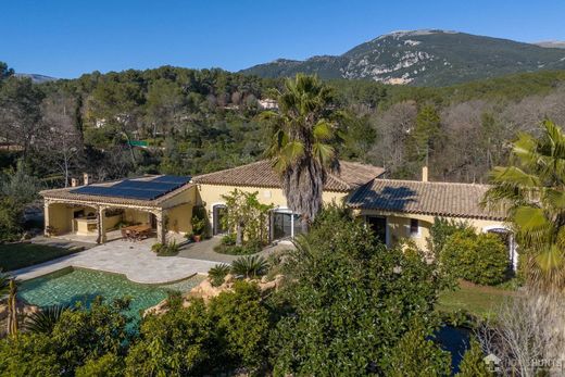 Roquefort-les-Pins, Alpes-Maritimesのヴィラ