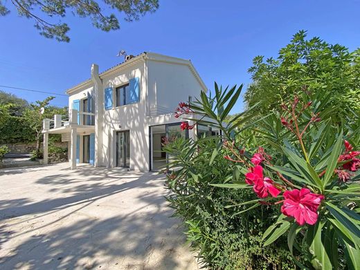 Villa in Le Rouret, Alpes-Maritimes