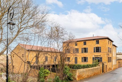 Villa in Ville-sur-Jarnioux, Rhône