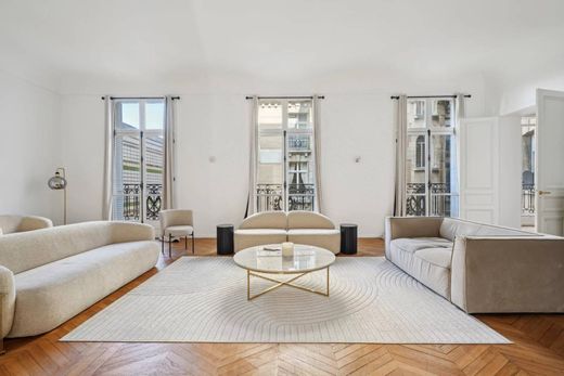 Apartment in Paris, Île-de-France