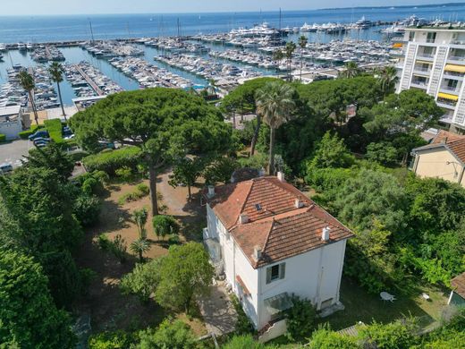 Villa in Golfe-Juan, Alpes-Maritimes
