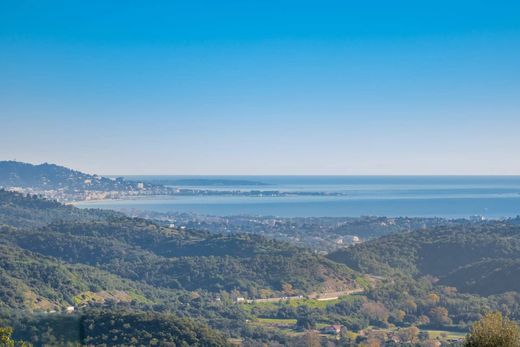 Villa in Les Adrets-de-l'Estérel, Var